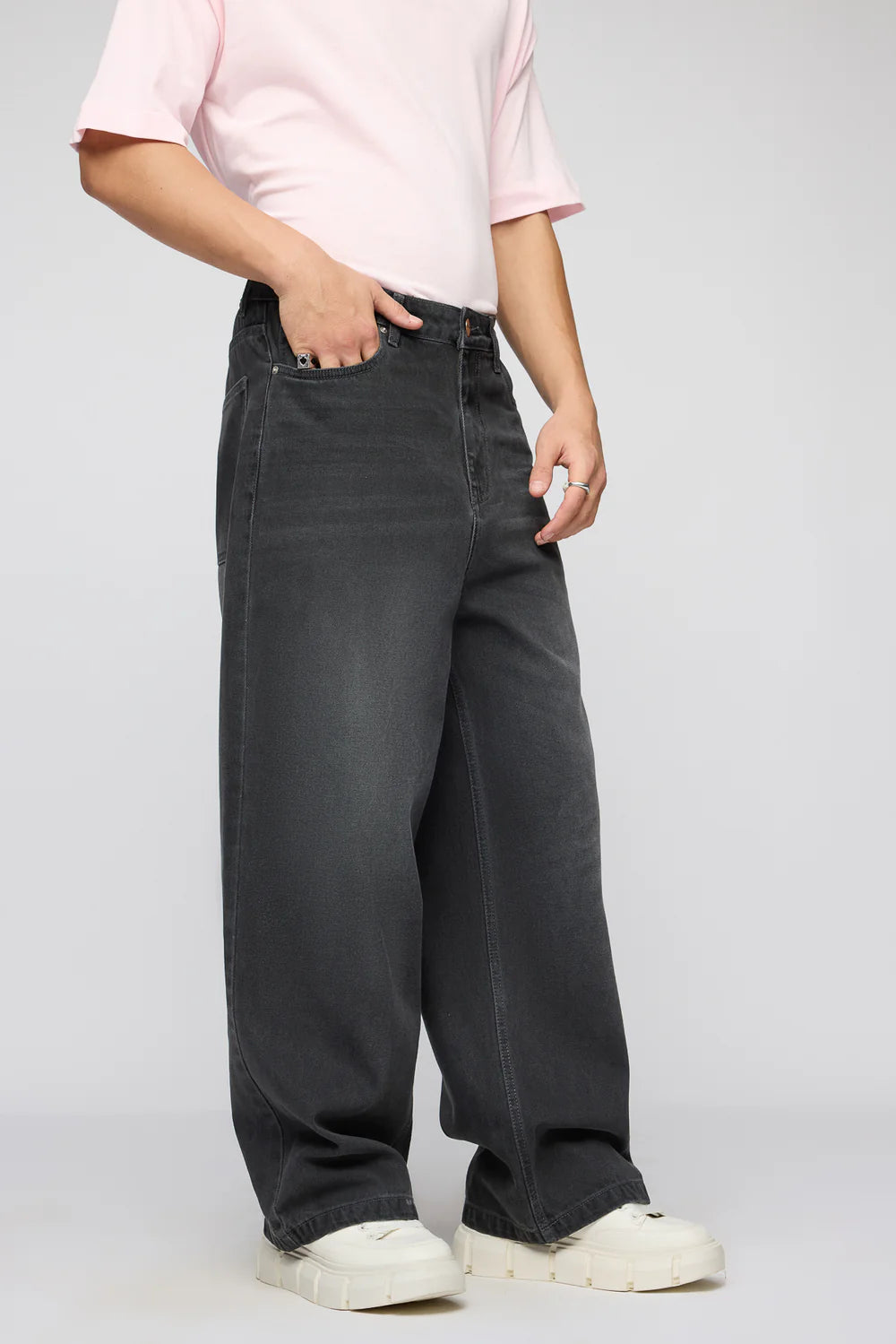 Classic Phantom Black Men’s Baggy Straight Jeans with Timeless Style and Comfortable Fit