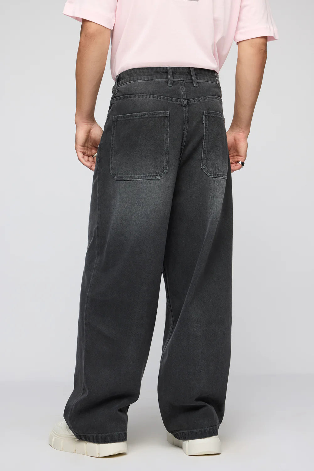 Classic Phantom Black Men’s Baggy Straight Jeans with Timeless Style and Comfortable Fit