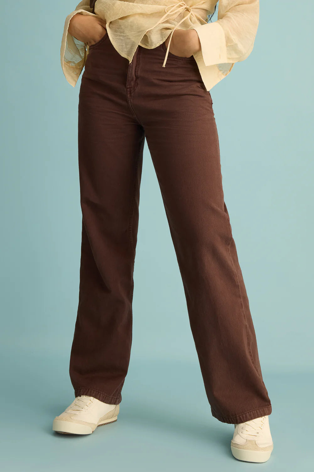 Women’s Rustic Brown Straight Jeans with Classic High-Rise Fit