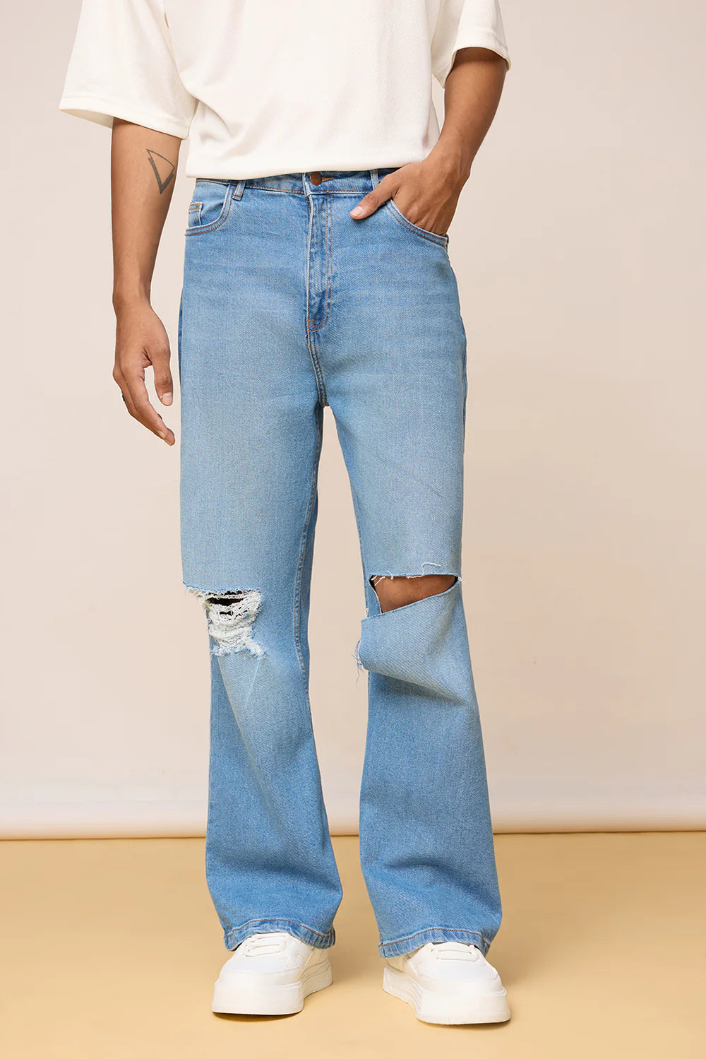 Comfortable Blue Knee Distressed Men’s Wide Leg Jeans Perfect for Daily Wear and Urban Looks