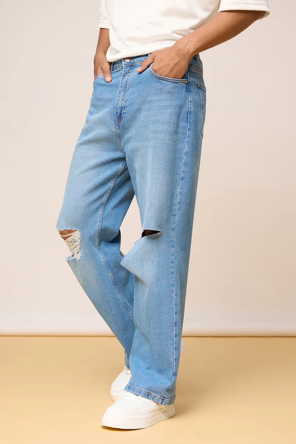 Comfortable Blue Knee Distressed Men’s Wide Leg Jeans Perfect for Daily Wear and Urban Looks