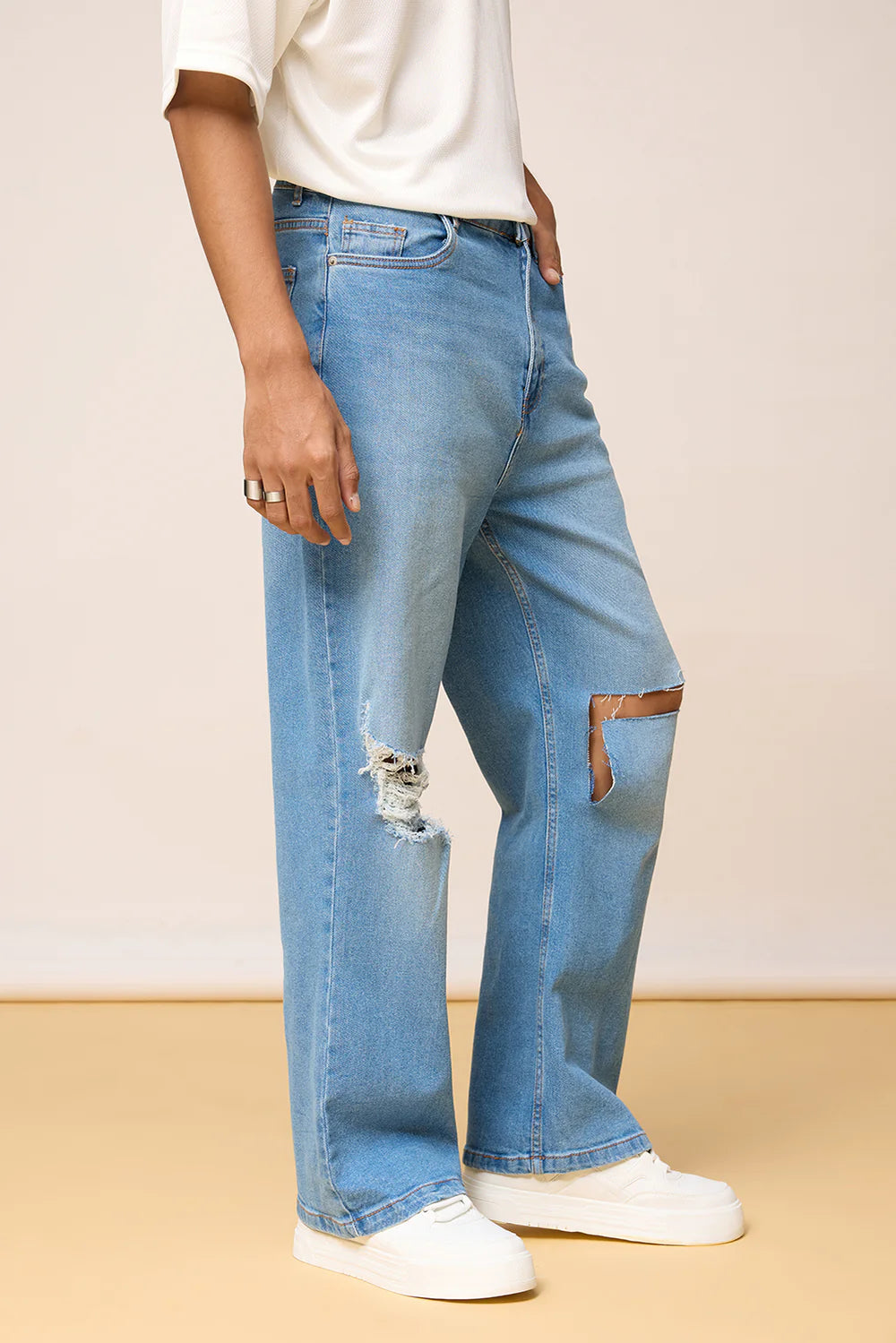 Comfortable Blue Knee Distressed Men’s Wide Leg Jeans Perfect for Daily Wear and Urban Looks