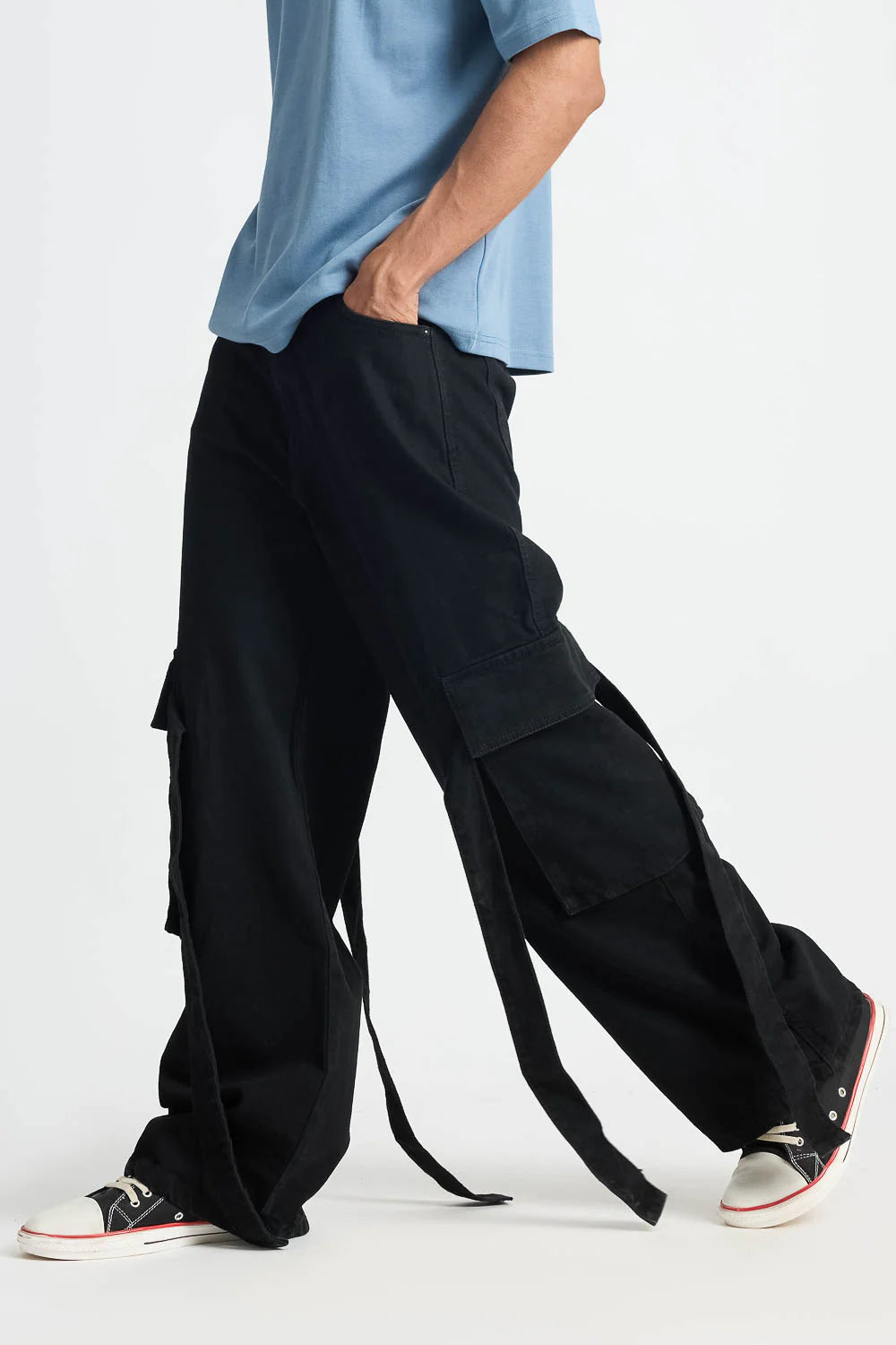 Stylish Charcoal Men’s Baggy Cargo Jeans with Functional Pockets and Durable Fabric