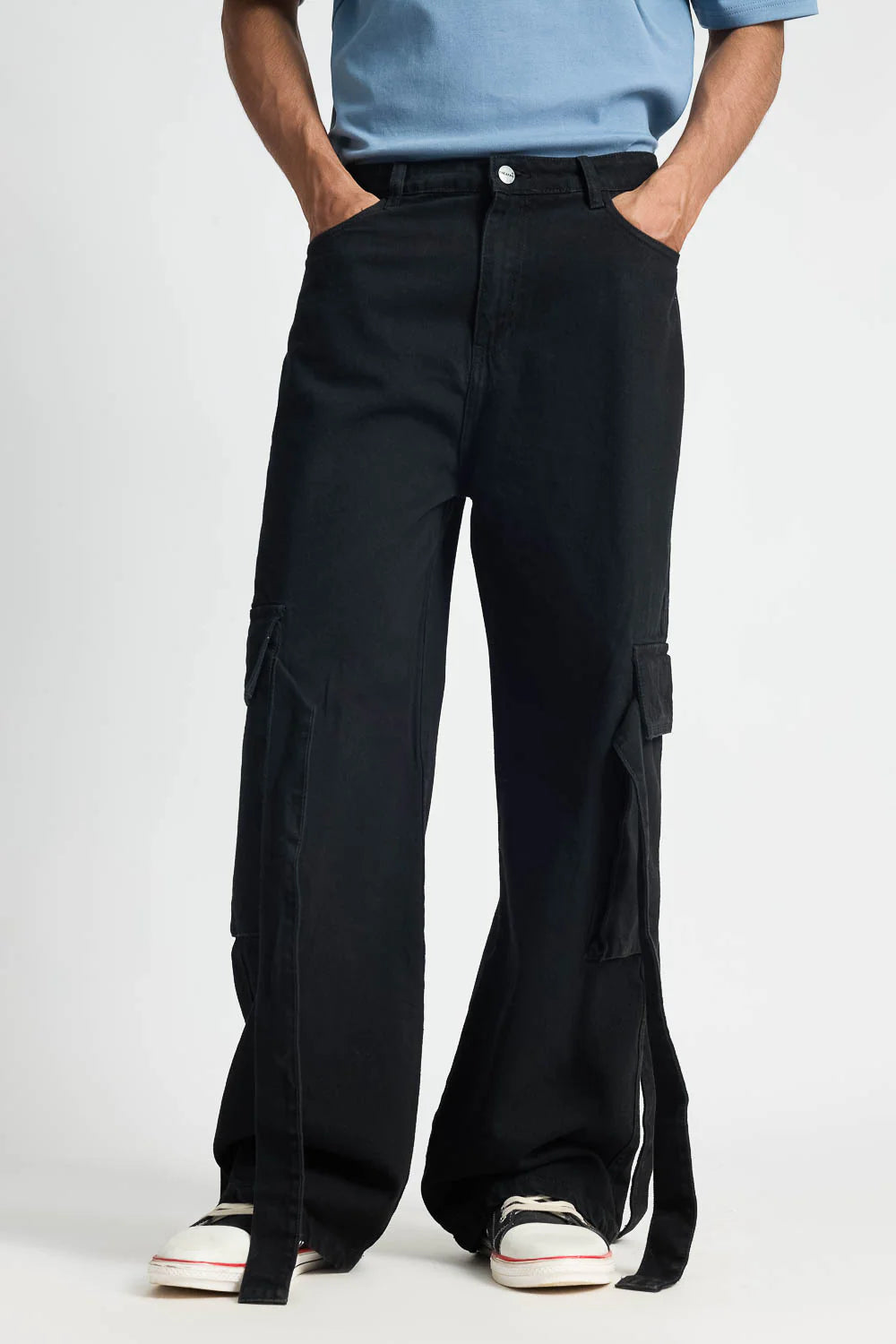 Stylish Charcoal Men’s Baggy Cargo Jeans with Functional Pockets and Durable Fabric