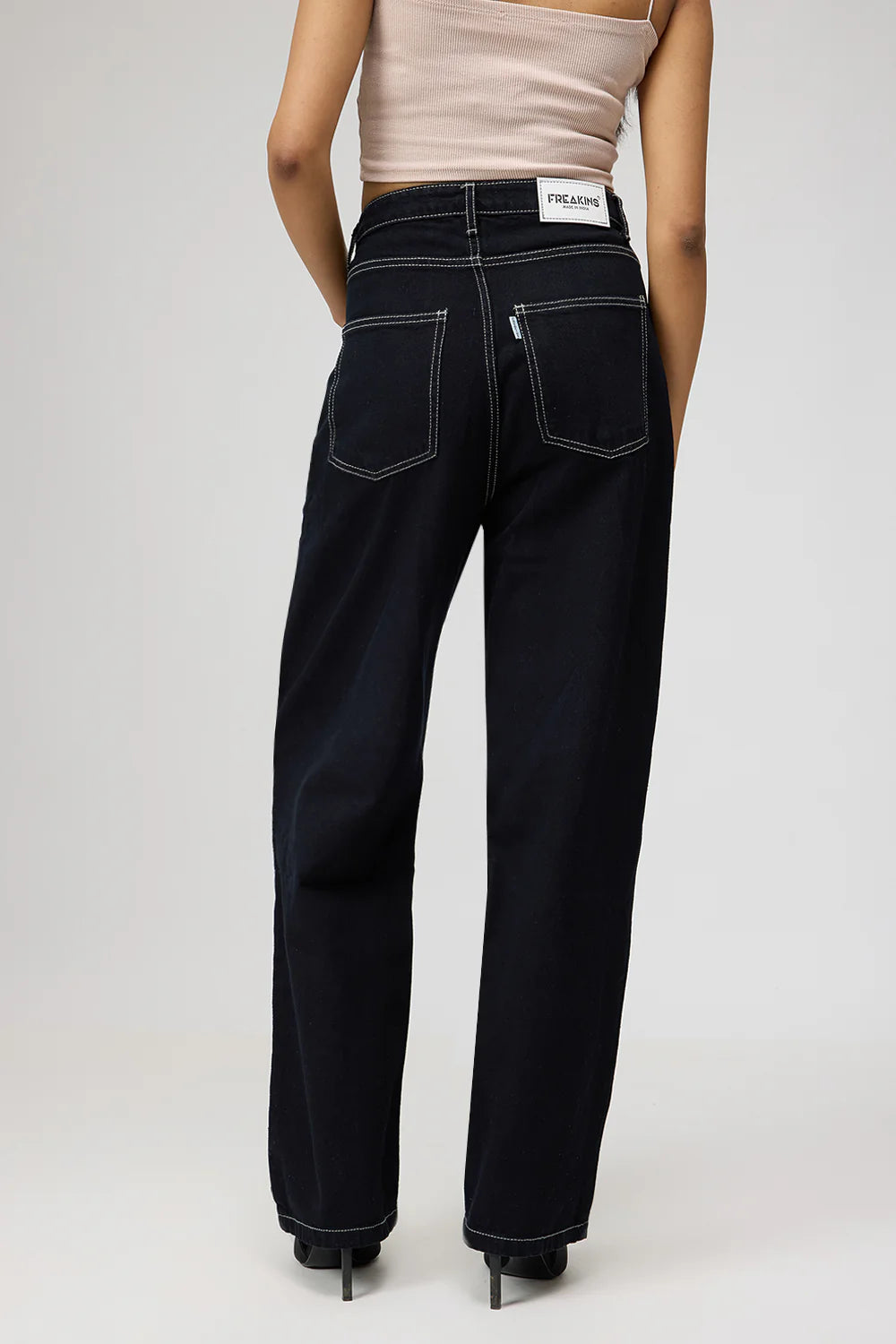 Fashionable Black High-Rise Women’s Straight Jeans