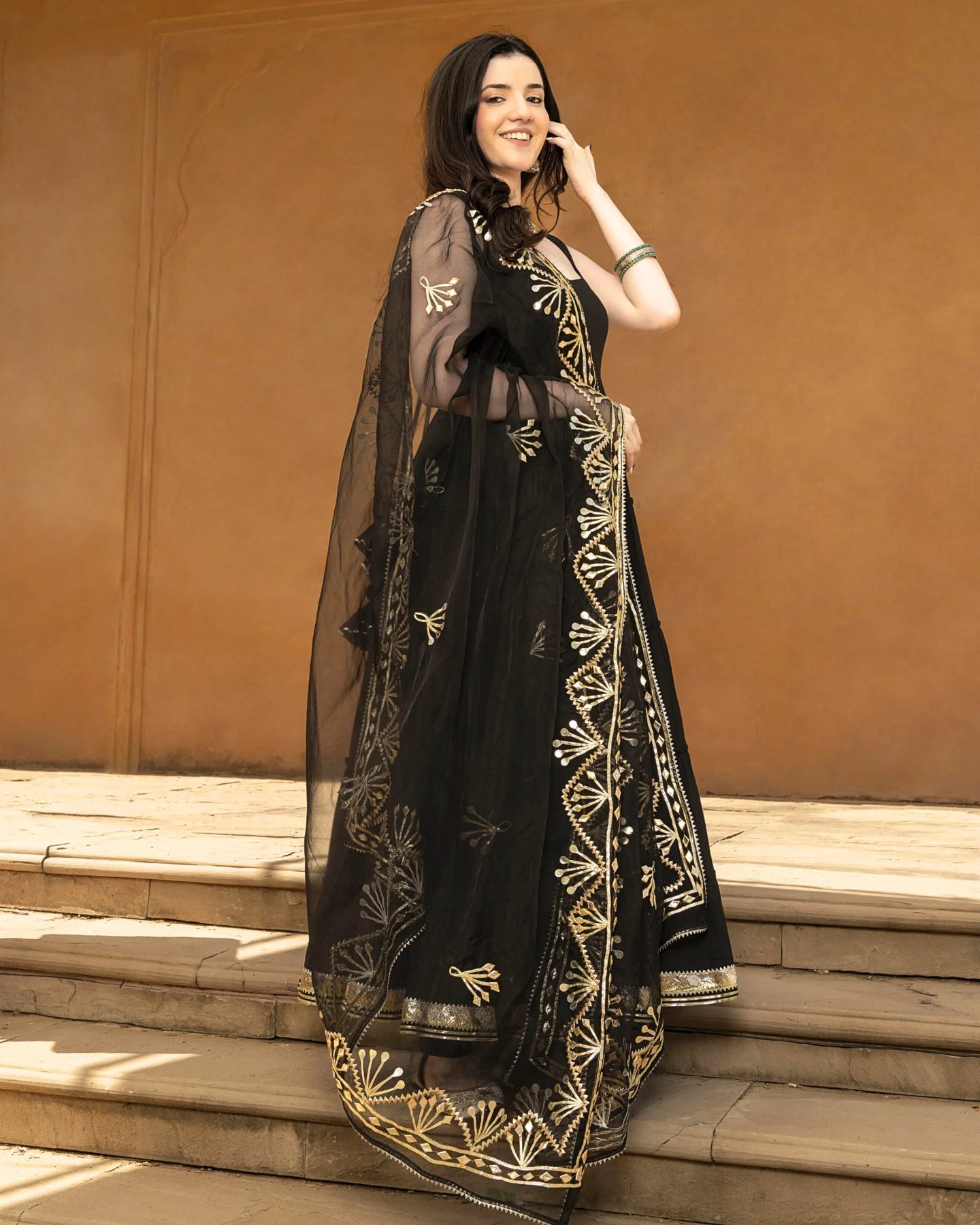 Women Kamya Gotapatti Cotton Suit Set
