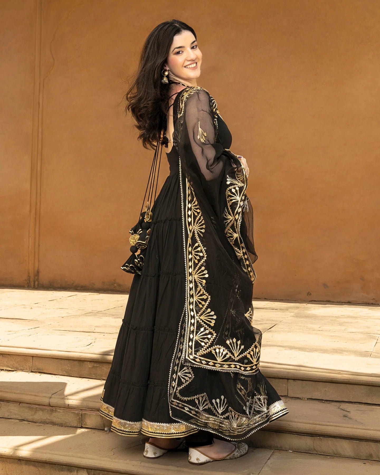 Women Kamya Gotapatti Cotton Suit Set