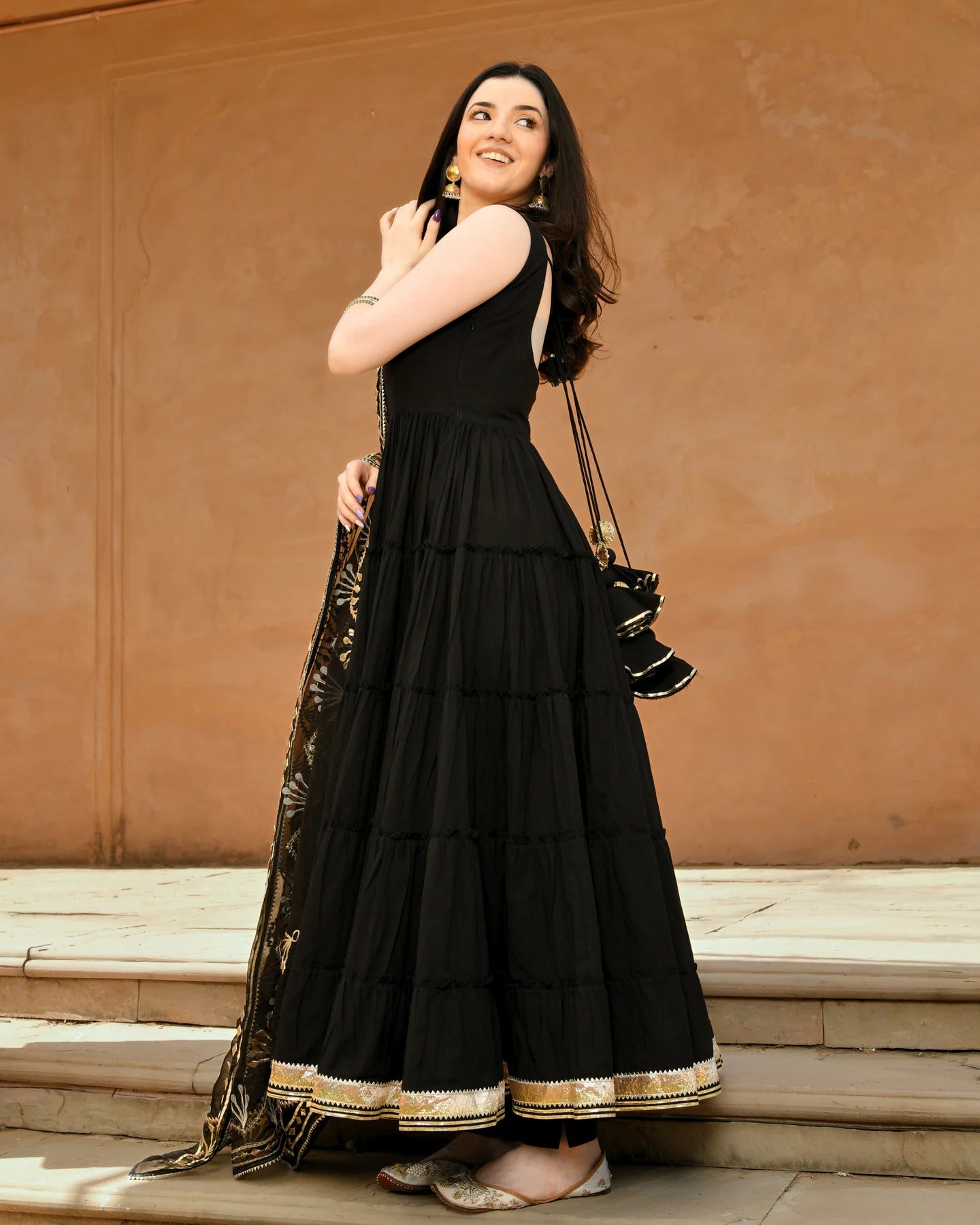 Women Kamya Gotapatti Cotton Suit Set