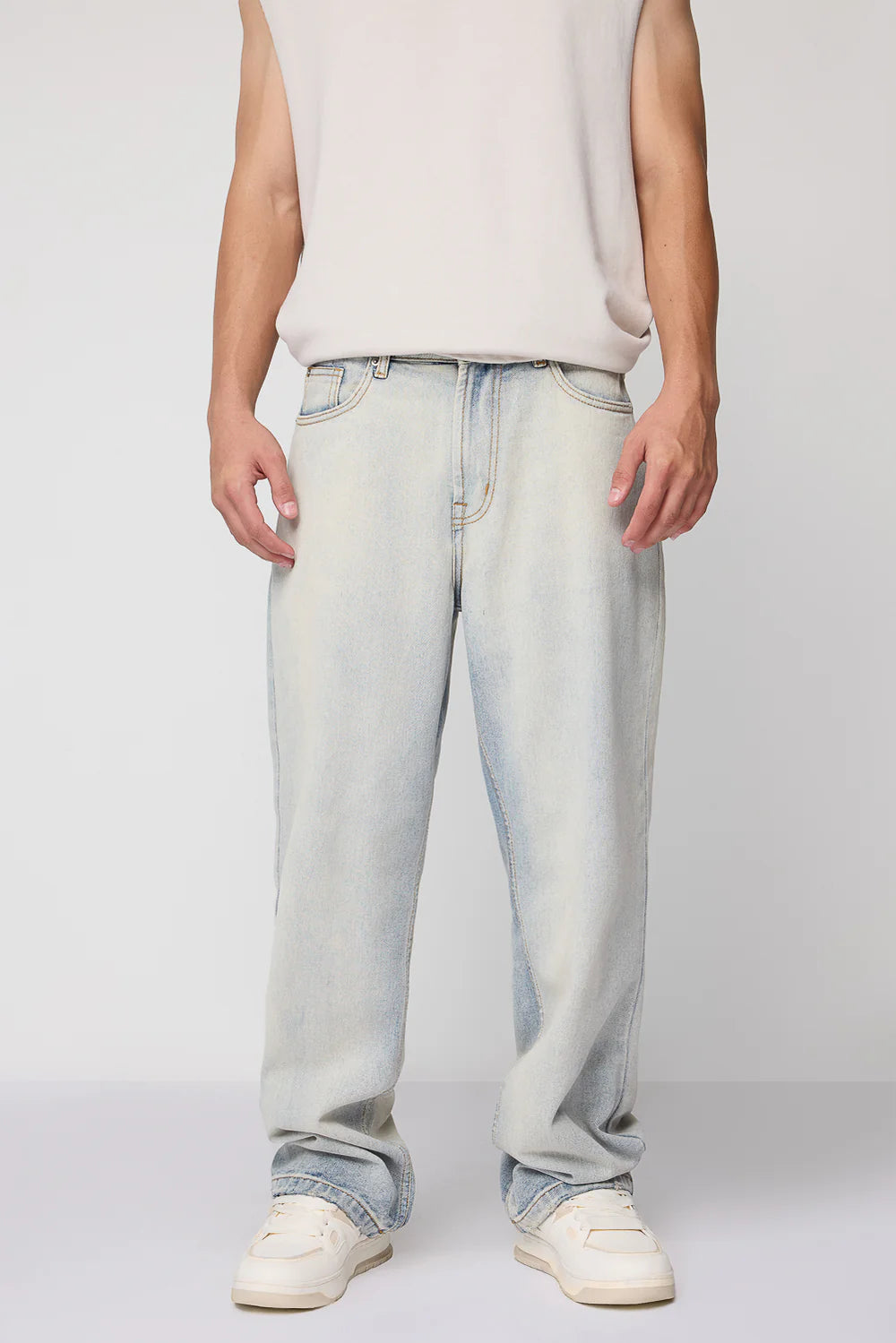 Urban Wash Blue Men’s Baggy Straight Jeans with Sleek Design, Comfortable Fit, and Everyday Appeal