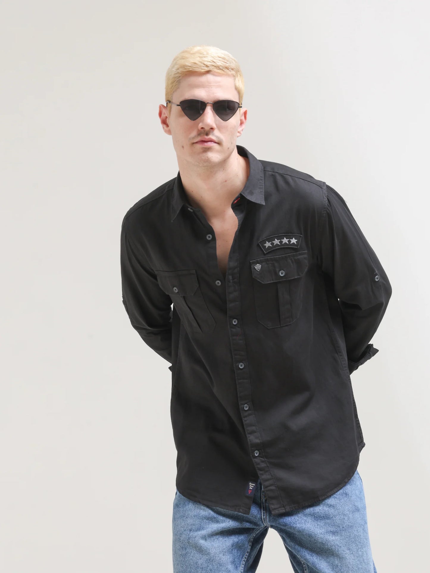 Modern Men’s Black Box Pocket Shirt with Lightweight Fabric and Trendy Pocket Look
