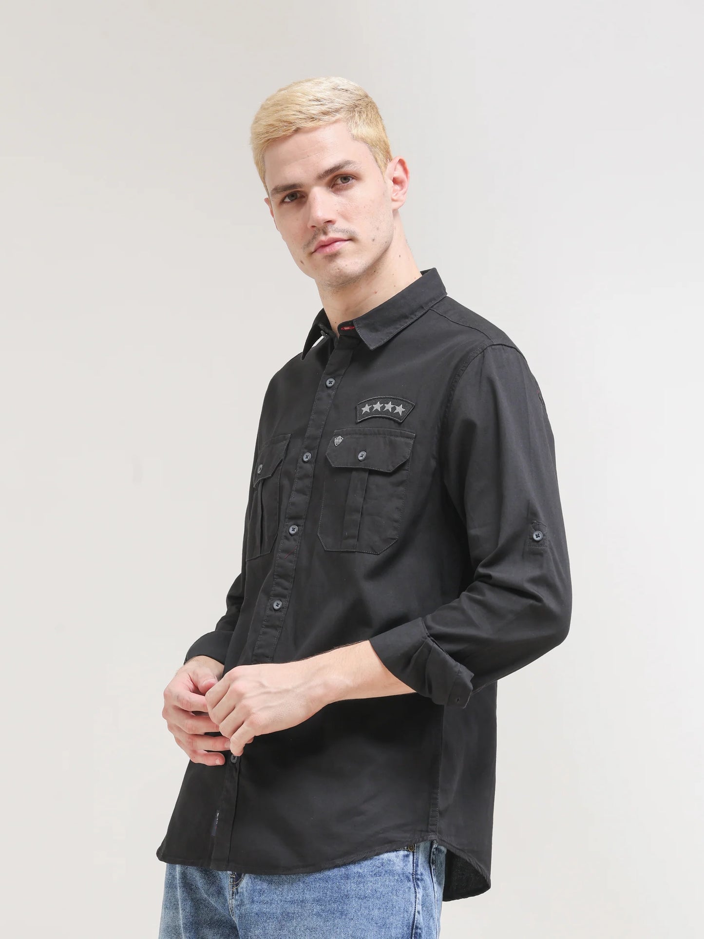 Modern Men’s Black Box Pocket Shirt with Lightweight Fabric and Trendy Pocket Look