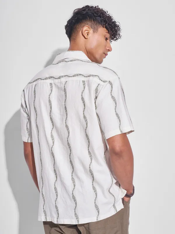 Comfortable Men’s Cream Printed Relaxed Fit Casual Shirt