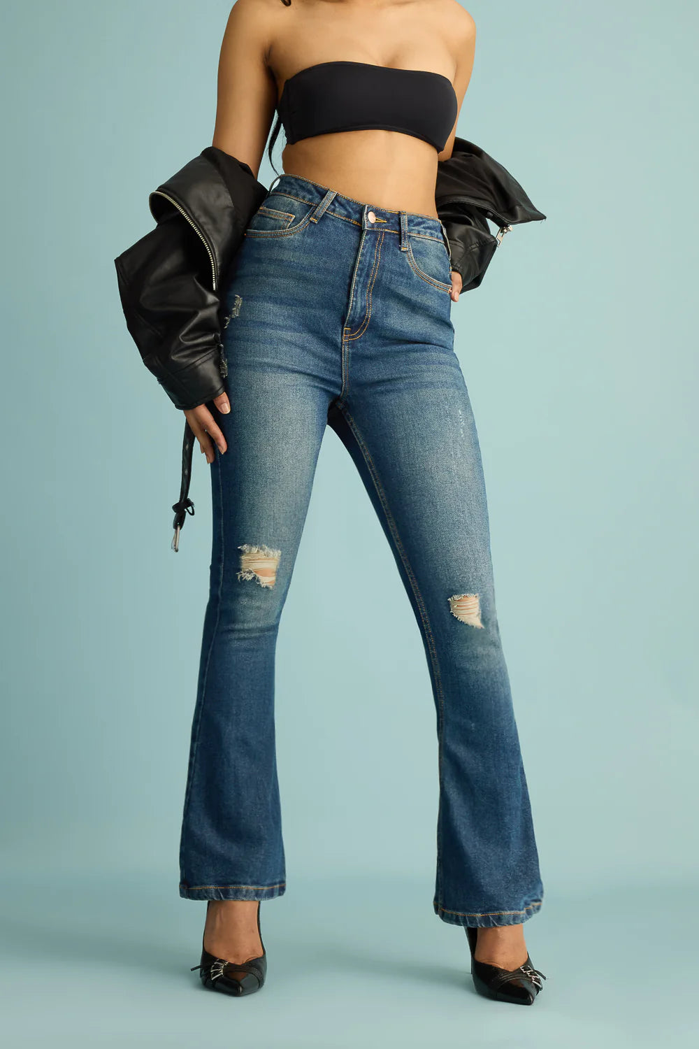 Stylish Retro Chic Blue Bootcut Denim Jeans for Women with Vintage-Inspired Wash
