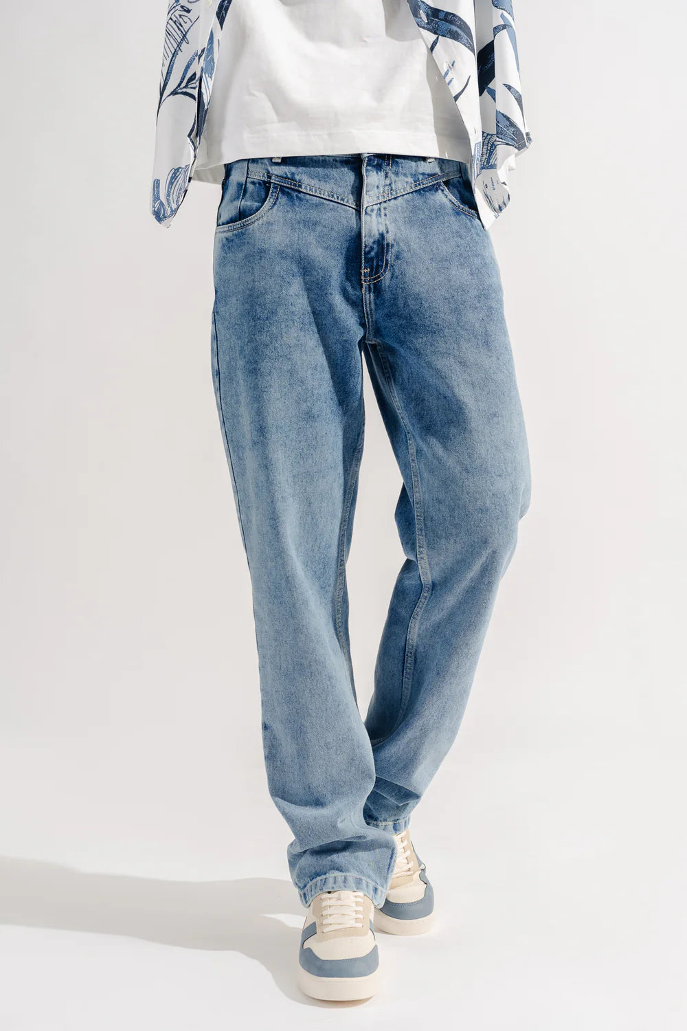 Trendy Light Blue Fish Cut Men’s Regular Straight Jeans for Comfortable Everyday Wear