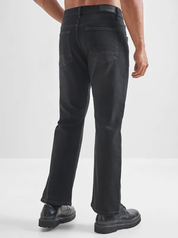 Premium Men’s Grey Straight Fit Jeans for Casual and Street Style Outfits
