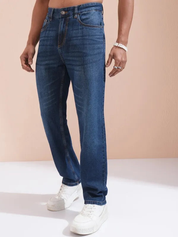Lightweight Men’s Blue Relaxed Fit Jeans for Flexible, All-Day Comfort