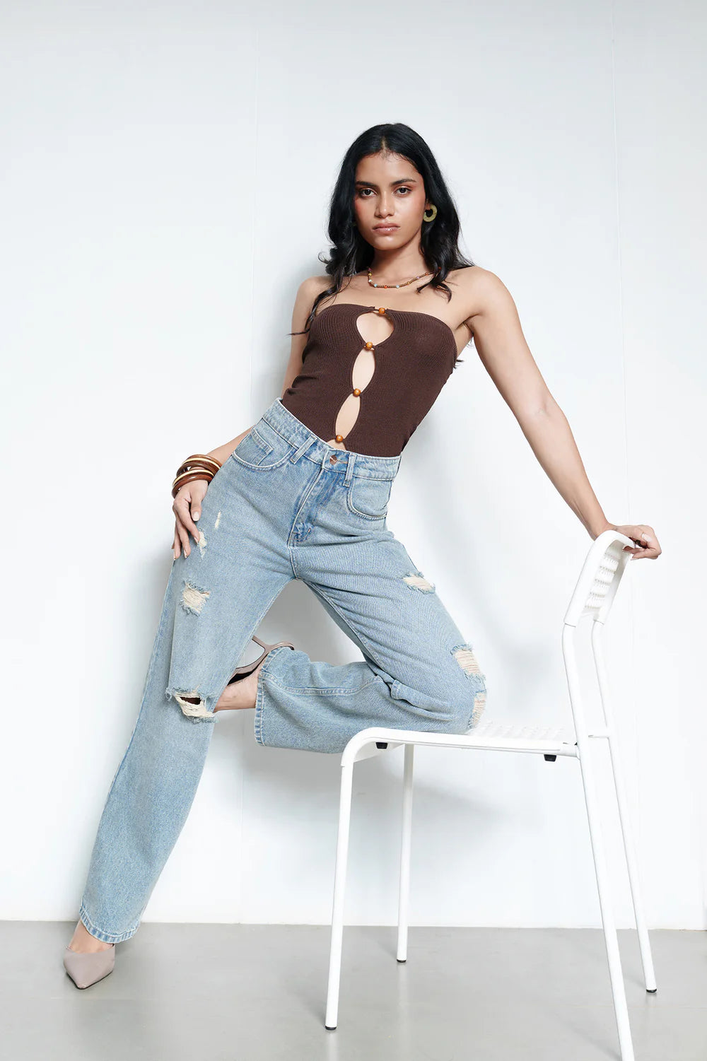 Easy Blue Distressed Straight-Leg Jeans for Women with Casual Relaxed Style