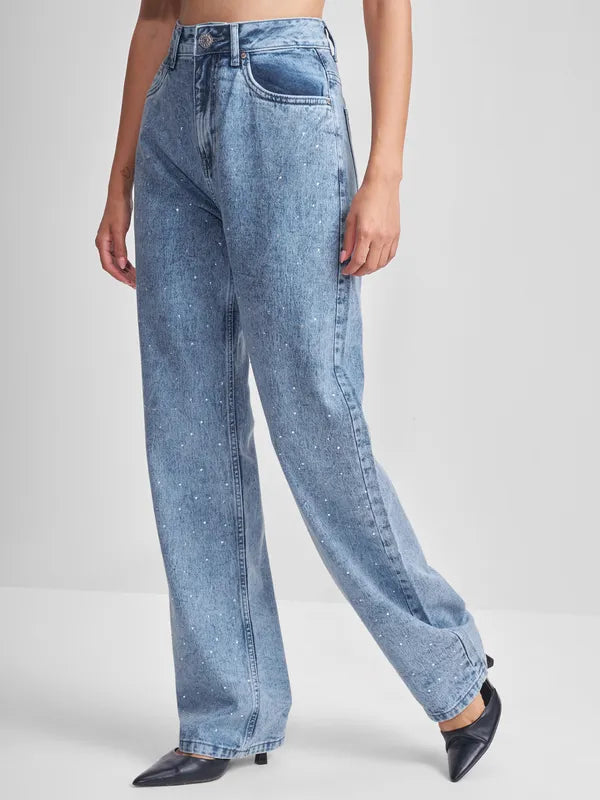 Women’s Blue Dad Fit Jeans with Relaxed High-Rise Waist and Comfortable Silhouette