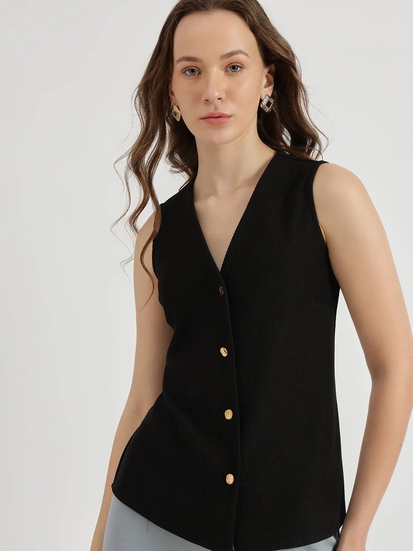 Black Ribbed Waistcoat for Women with Elegant Sleeveless Fit