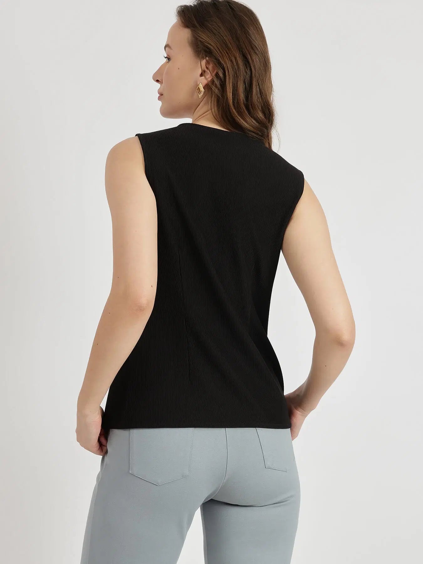 Black Ribbed Waistcoat for Women with Elegant Sleeveless Fit