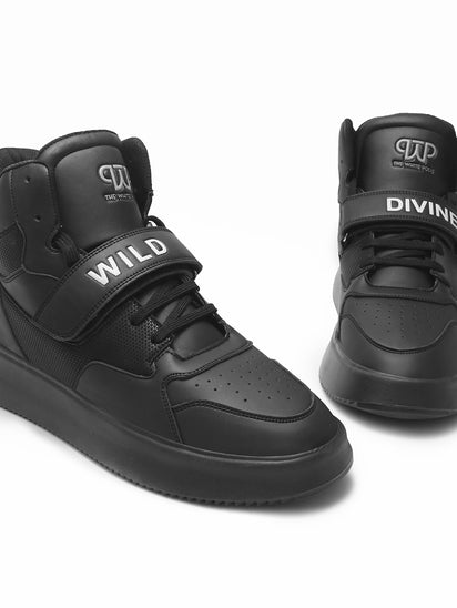 Stylish Wild Divine Black Men’s Sneakers with Sleek Design and Modern Street Style Look