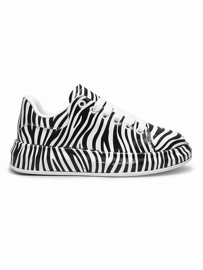 Stylish WildStride White Sneakers for Everyday Casual and Sporty Wear