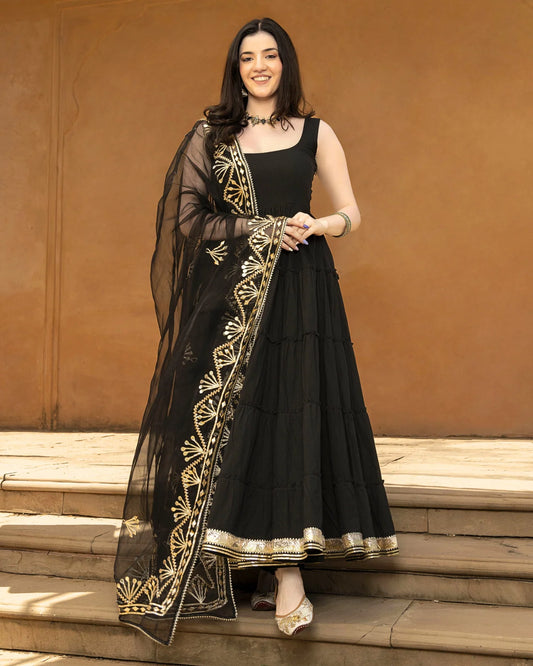 Women Kamya Gotapatti Cotton Suit Set