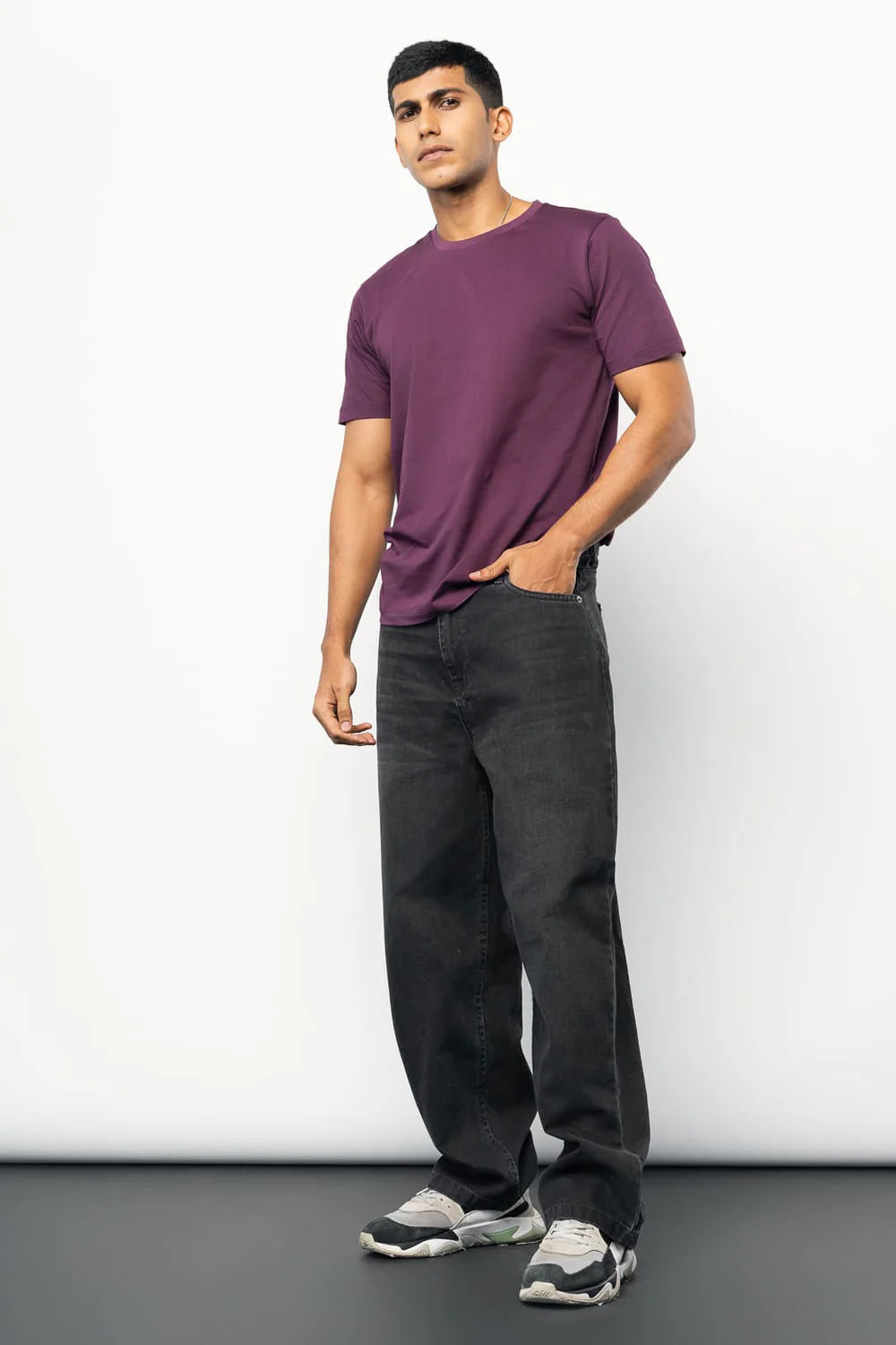 Versatile Charcoal Whiskered Men’s Baggy Jeans for Office, Travel, and Casual Wear