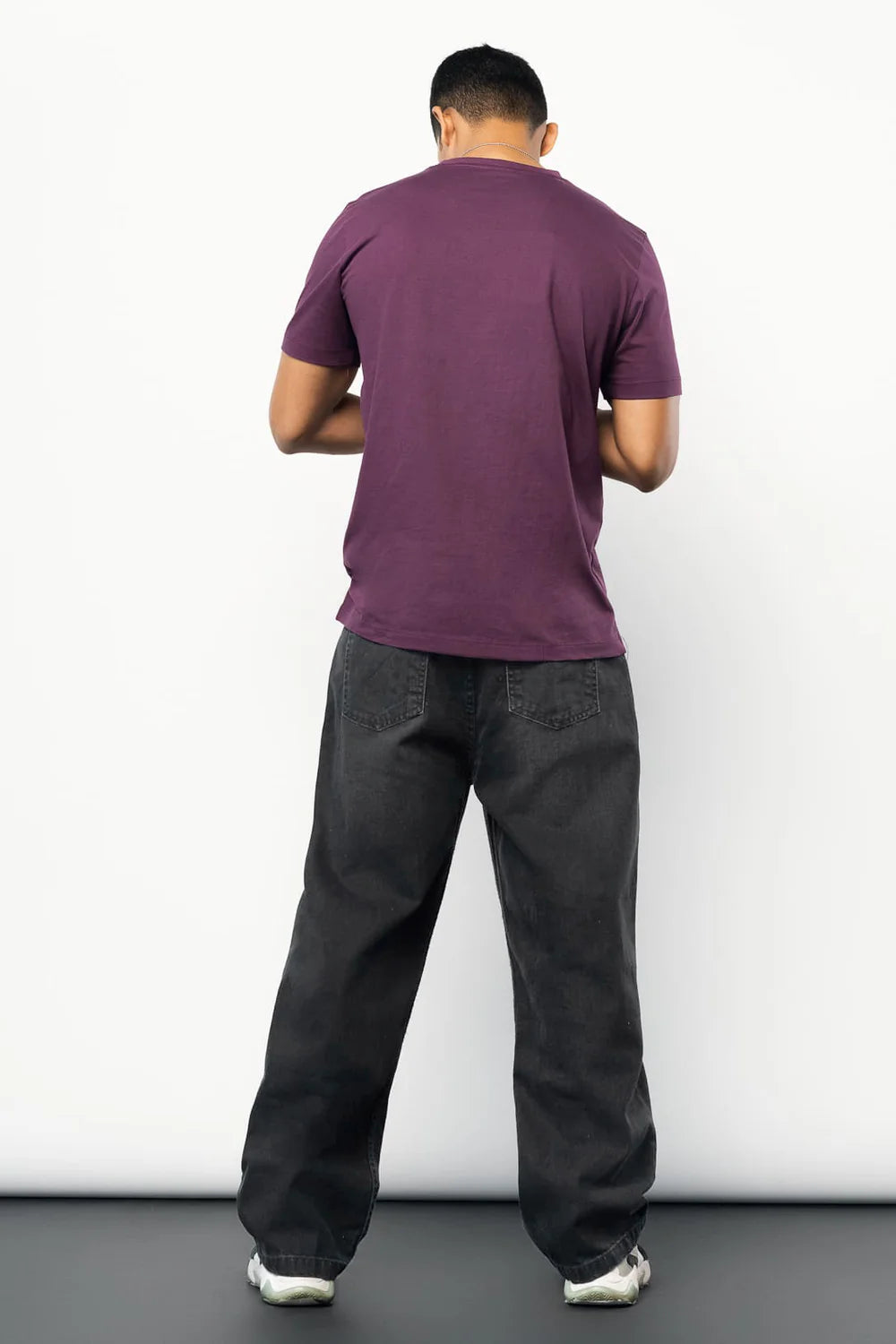 Versatile Charcoal Whiskered Men’s Baggy Jeans for Office, Travel, and Casual Wear