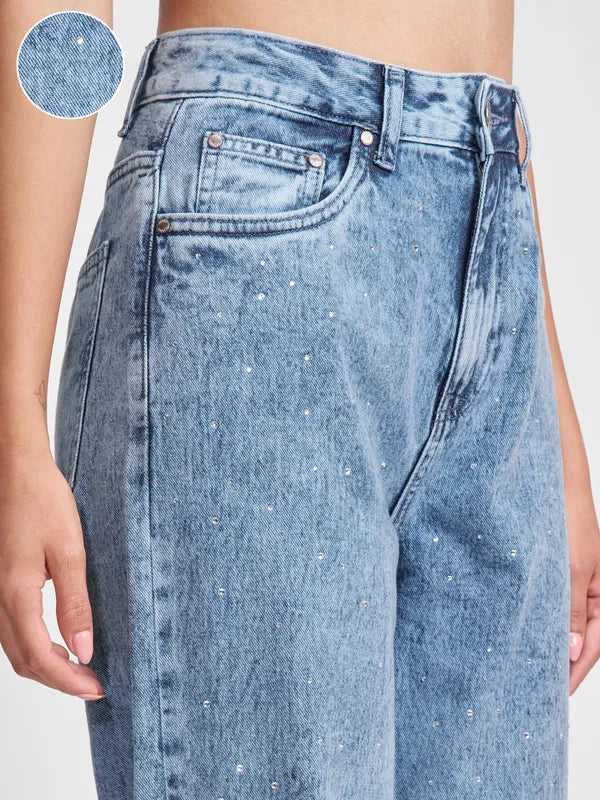 Women’s Blue Dad Fit Jeans with Relaxed High-Rise Waist and Comfortable Silhouette